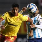 La mayoría de los clubes ecuatorianos de fútbol son auspiciados actualmente por casa de apuestas.