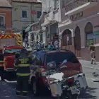 Miembros de la Policía cercaron el área mientras agentes antiexplosivos investigan el hecho.