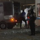 Criminalística procedió con el levantamiento del cuerpo.