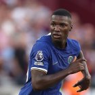 Moisés Caicedo suma hasta ahora tres encuentros con el Chelsea de Inglaterra.