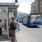 Las paradas de buses son los lugares aprovechados por los delincuentes, pues allí se concentra la gente que espera el transporte público.