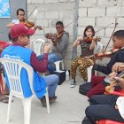 Desde muy temprana edad los niños reciben clases de artes    marciales, esto, además de enseñarles técnicas para defenderse, les inculca buenos valores y compañerismo.