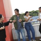 Tu pareja llama a tus panas, 'mala junta', pues considera que van a 'dañar' a su amorcito.