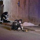 Por más de 15 ocasiones arremetieron a balazos contra los jóvenes.