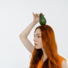 El aguacate es uno de lo productos más utilizados para nutrir el cabello.