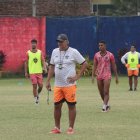 Rolando Azas actualmente dirige a Naranja Mekánica, club de la Segunda Categoría del Ecuador.