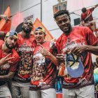 La celebración de los flamantes campeones de la  segunda edición de la Liga BásquetPro.