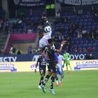 Independiente del Valle y Emelec empatan 1-1 en Quito.
