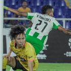 Barcelona (amarillo) cayó 3-2 ante Atlético Nacional de Colombia, en el segundo duelo del Grupo A de la Copa Libertadores Femenino.