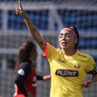 Medline Riera marcó los tres goles con los que Barcelona se impuso ante Caracas, en el cierre del Grupo A de la Copa Libertadores Femenina.