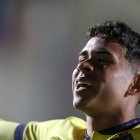 Kendry Páez de Ecuador celebra el gol que le marcó a Bolivia, en La Paz, en la tercera fecha de las eliminatorias al Mundial del 2026.