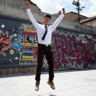 Anthony tomó el curso presencial en la capital. Luego de su graduación regresará a Yantzaza con su familia.