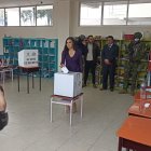 Verónica Abad ejerció su derecho al voto, en Cuenca.