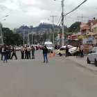 Con el conductor baleado el carro quedó sin control y se estrelló contra un cerramiento.