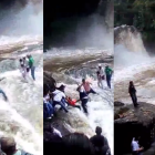 Personas intentan ayudar a quienes seguían atrapados en el río, sin éxito