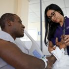 Bryan aún se recupera de la operación que le realizaron en el hospital Pablo Arturo Suárez, norte de Quito.