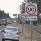 Desde el 19 de noviembre los vehículos livianos deberán circular por la vía a la costa a 70 km/h.