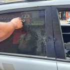 Patrullero con huellas de balazos de enfrentamiento entre policías y pillos, días atrás.