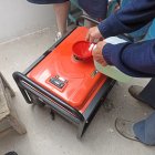 Muchos ciudadanos vuelven sus ojos a los generadores de energía.