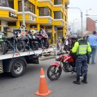 Motos resultaron retenidas en Cuenca.