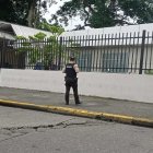 La policía también busca establecer las circunstancias y el motivo de este hecho violento