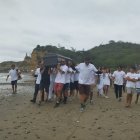 El surfista fue llevado a su natal Montañita para el último adiós.