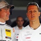 Ralf Schumacher junto a su hermano Michael, antes de que sufriera un accidente que lo dejó con lesiones cerebrales severas.