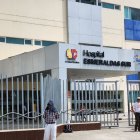 Familiares retiraron la cabeza de Braulio Arteaga del Centro Forense del hospital Delfina Torres de Concha, en el sur de Esmeraldas.