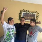 Alegría en casa: Juan Peñafiel, William Ludeña Quezada y Tommy Peñafiel celebran la nominación en el reality de EXTRA.