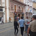 La Policía fue a tomar procedimiento ante el robo en una joyería.