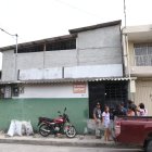 El inmueble de Mapasingue donde cayó el hombre.