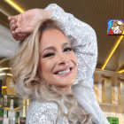 La ‘reina de la prensa rosa’ ya marca 57 años, pero para las cosas del corazón  todavía se siente como una ‘peladita’.