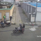 La víctima es interceptada por cinco antisociales que le quitan sus pertenencias en menos de un minuto.