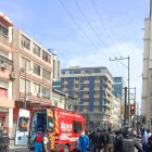 Una persona fue atendida por paramédicos a causa de una herida por arma de fuego.