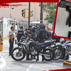 El arma tenía silenciador y estaba lista para disparar