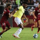 José Cifuentes se pierde el duelo contra Chile.