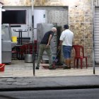 Hubo que limpiar las huellas de sangre en el sitio.