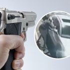 El hecho quedó registrado en las cámaras de seguridad del sector.