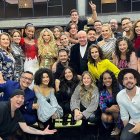 Masterchef Celebrity Ecuador - Los integrantes y jueces posan antes de comenzar la competencia