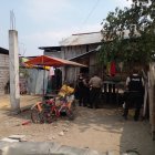 Dos hombres fueron asesinados dentro de su domicilio, en esta casa de caña, en Daule.