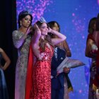 Camila Becerra es la nueva reina de San Francisco de Quito.