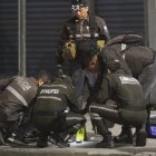 Los policias iban a bordo de una motocicleta cuando fueron asesindos. Agentes de Criminalística y Dinased arribaron al lugar del suceso.
