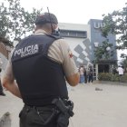 La UPC fue blanco de balas por delincuentes.