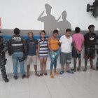 Tres de los detenidos tienen antecedentes penales, según información policial.