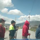 Los vecinos se cubrieron el rostro para que el implicado no los reconociera.