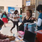 La vacunación, clave para combatir el COVID y la influenza.