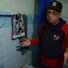 Rodrigo Armas vive apesadumbrado por los daños en su casa.