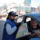 El oficio lo heredó de su madre. Trabaja de domingo a domingo.