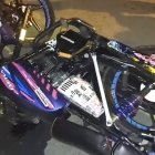 La moto en la que se movilizaba una víctima.