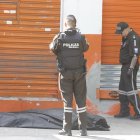 Se conoció que se utilizó un arma corta. En el sitio había restos de balas.